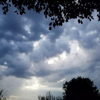 ☔ Rain, rain, don't go away ☔ 

#rain #rainyday #clouds #cloud #beautiful #cloudy #cloudscape #cloudlovers #rainlover #raindrops #blue #white #darkblue #rainraindontgoaway